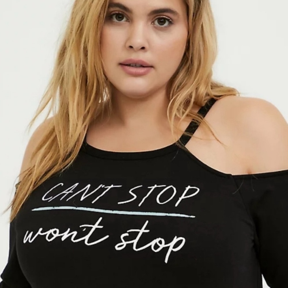 NWT! Torrid Active Size 3 CAN'T STOP BLACK COLD SHOULDER SWEATSHIRT